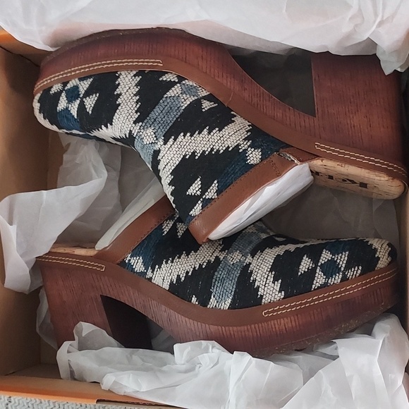 Korks By Kork-Ease Lori Blue Woven Clogs Size 10 NIB - Picture 14 of 14